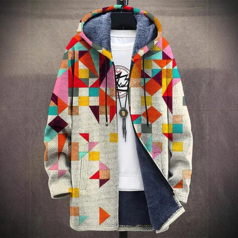 Bunte geometrische Kapuzenjacke mit Dreiecksmuster, Reißverschluss und Kordelzug. Modische Herrenbekleidung, ideal für Herbst und Winter.