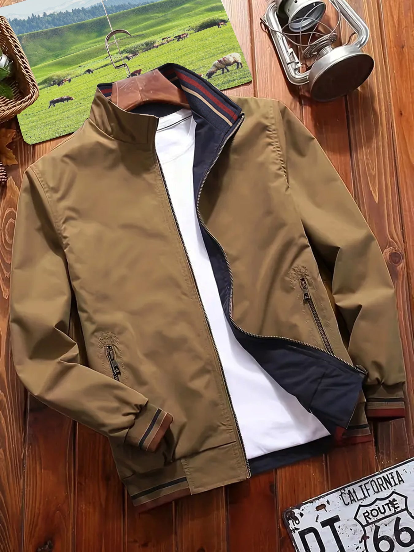 Herren-Sportjacke mit Stehkragen und Wendefunktion