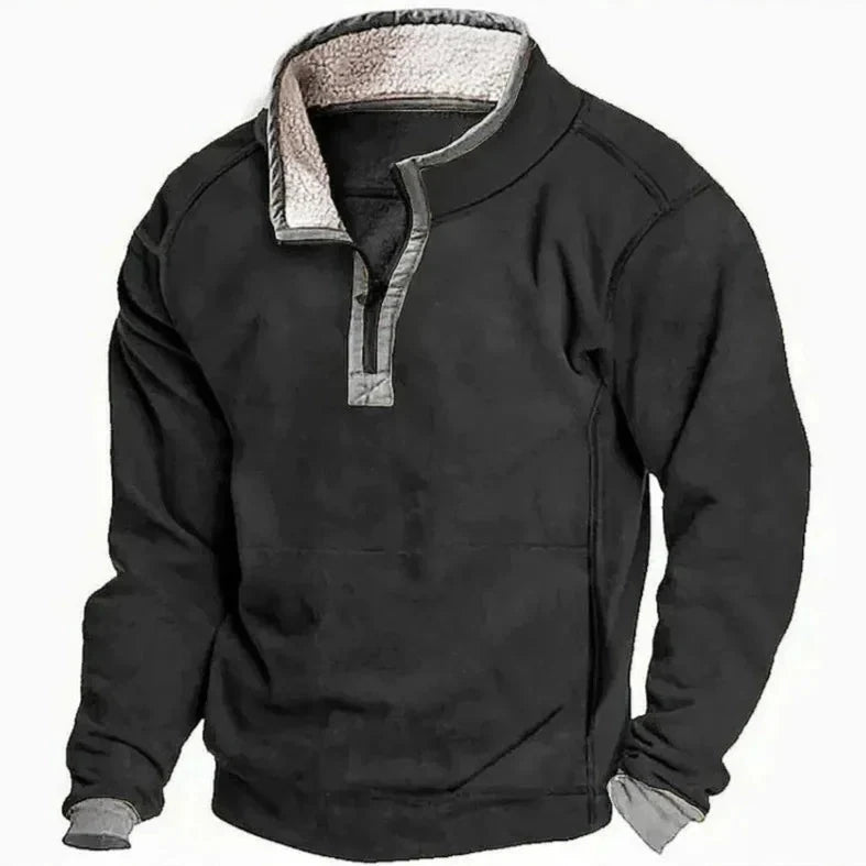 Schwarzer Herrenpullover mit Reißverschluss und Fleecefutter, warm und modisch, ideal für Herbst und Winter. Bequeme Freizeitkleidung.