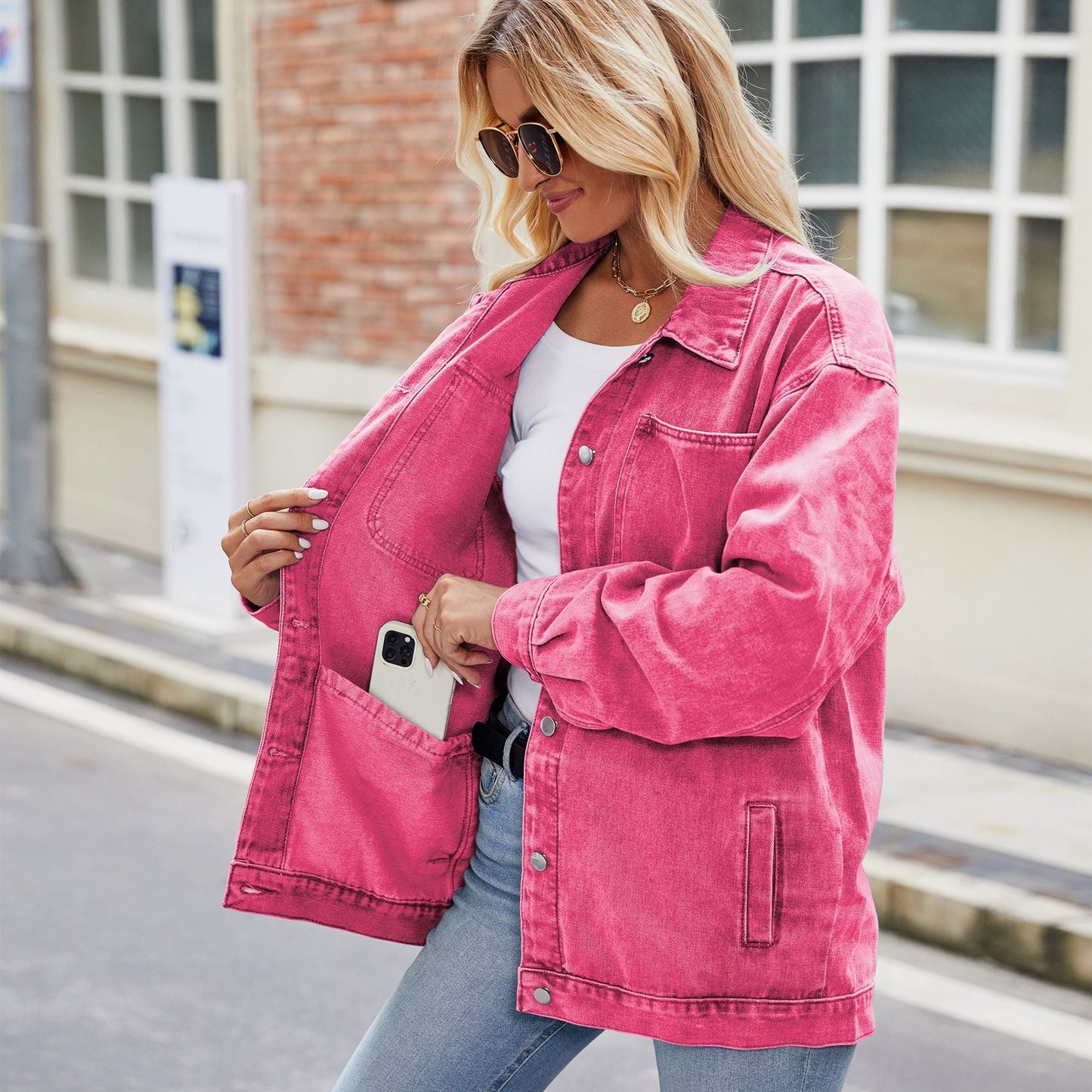 Women's jacket made of washed denim blend with long sleeves and a relaxed fit