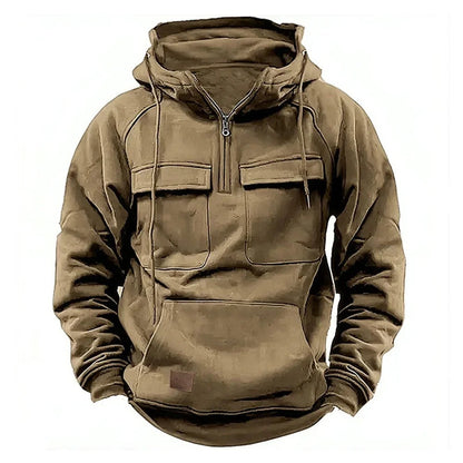 Brauner Herren-Hoodie mit Kapuze, Reißverschluss und Kängurutasche. Bequeme Freizeitmode, ideal für Herbst und Winter.