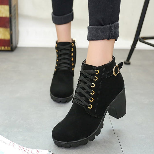 Women's ankle boots with buckle strap and chunky block heel