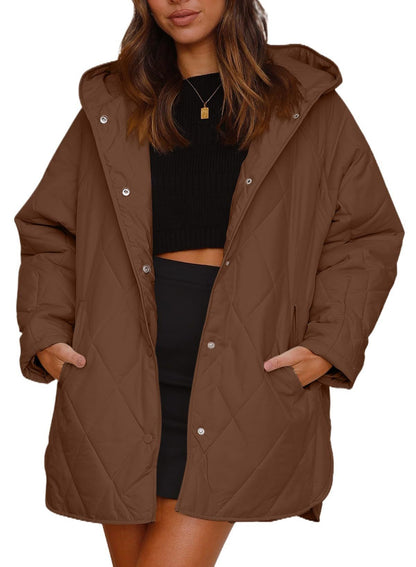 Women's quilted jacket with diamond pattern, hood, and front pockets