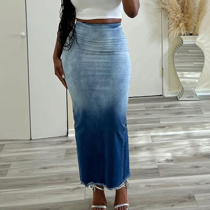 Midilanger Damenrock aus Denim-Mix mit seitlichem Schlitz und Quastendetails