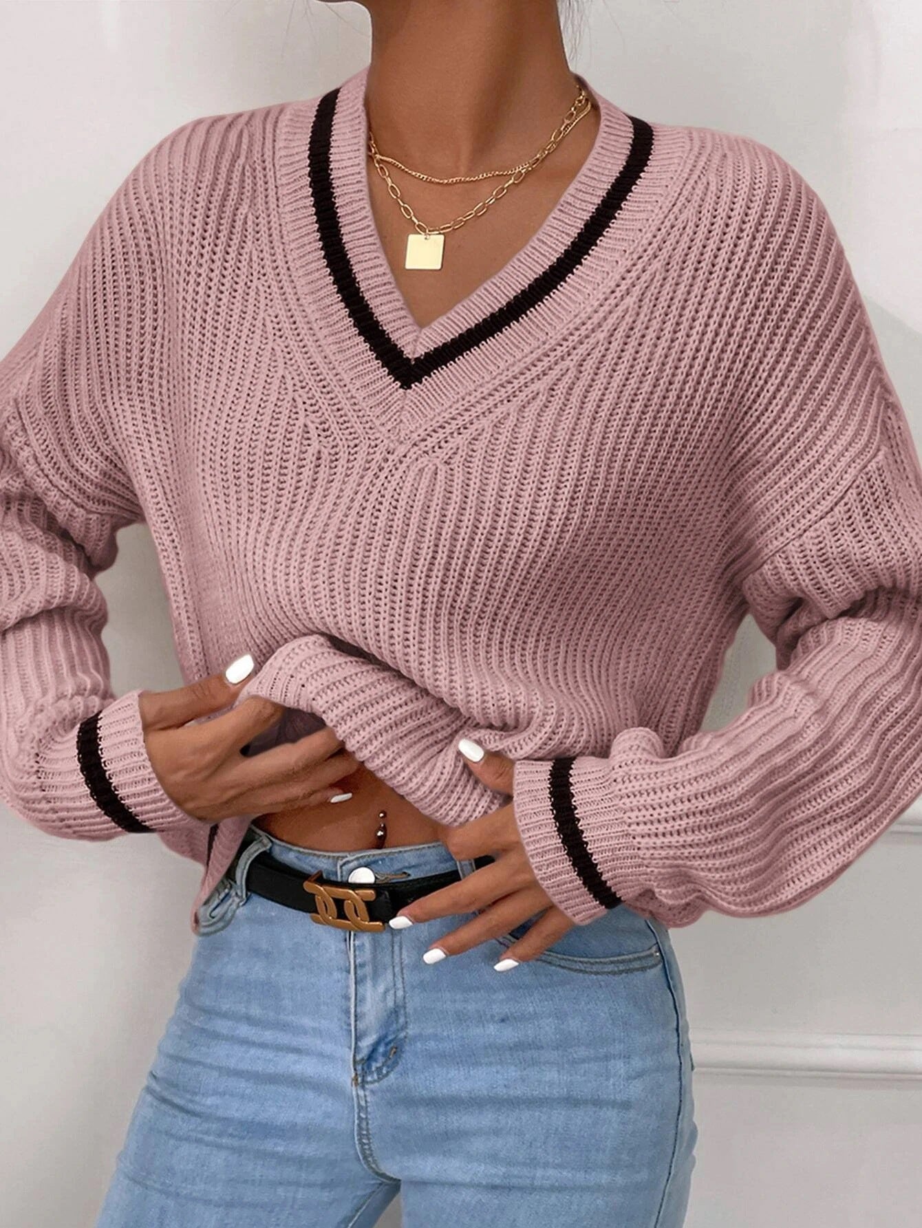 Women's V-neck Sweater Long Sleeve Braided Pattern Knit Sweater