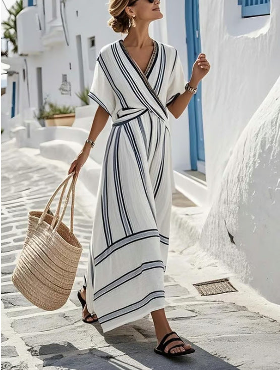 Sommerliches, Gestreiftes Boho-Maxikleid Für Damen Mit Kurzen Ärmeln Und V-Ausschnitt – Perfekt Für Strand Und Sommer.