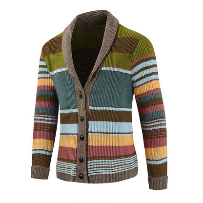 Bunter Strick-Cardigan mit Streifenmuster, Knopfleiste und Schalkragen. Modischer Herrenpullover, ideal für Herbst und Winter.