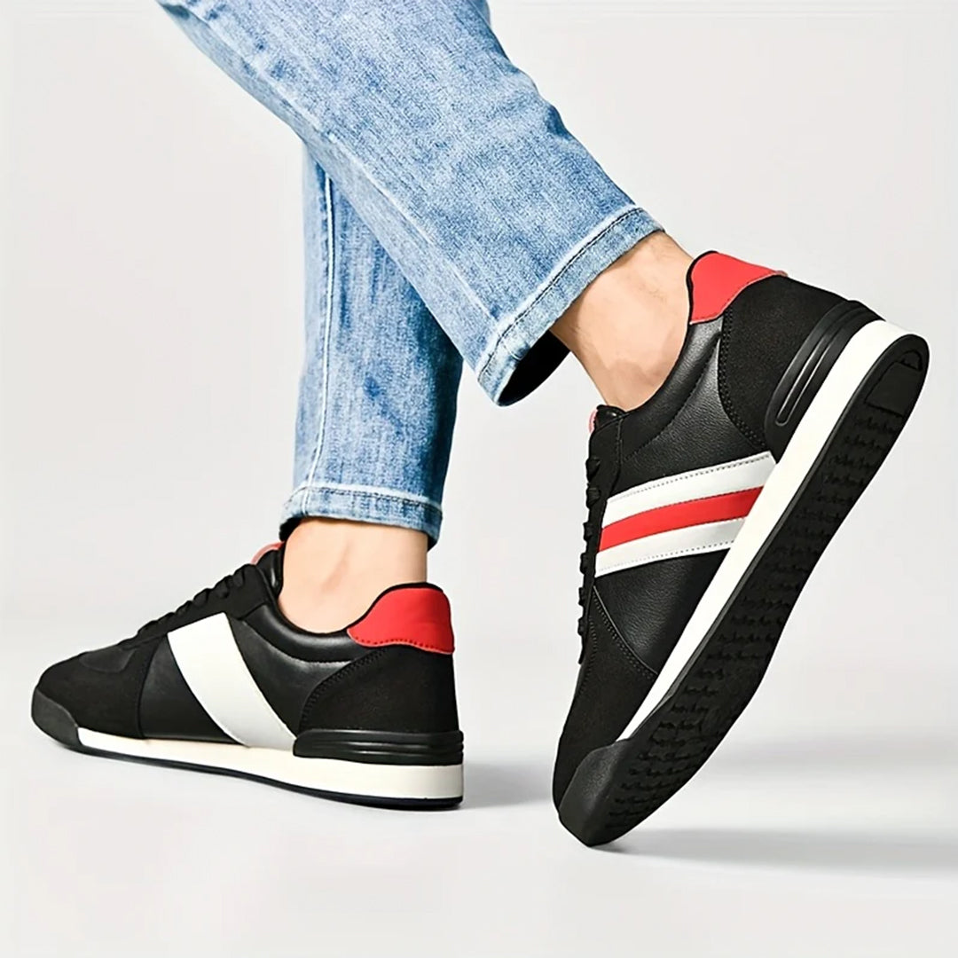 Herren-Sneaker mit Streifendetail und gepolstertem Innenfutter