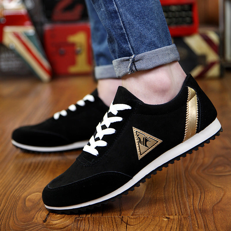 Men's lace-up shoes with low shaft, rounded toe, and flat sole