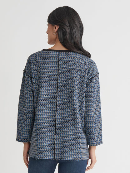 Women's long-sleeve shirt with round neckline pull-on style regular length