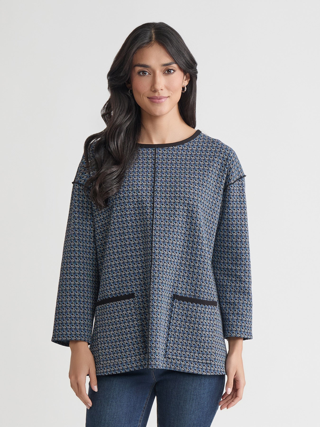 Women's long-sleeve shirt with round neckline pull-on style regular length