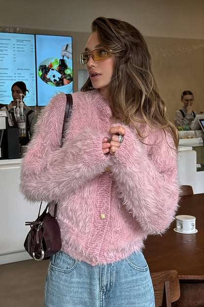 Flauschiger Damen-Cardigan mit rundem Ausschnitt