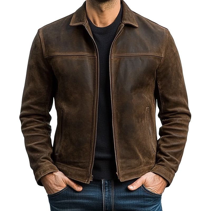 Braune Lederjacke für Herren, klassisches Design, kombiniert mit schwarzem Pullover und blauer Jeans. Perfekt für stilvolle Herbstmode.
