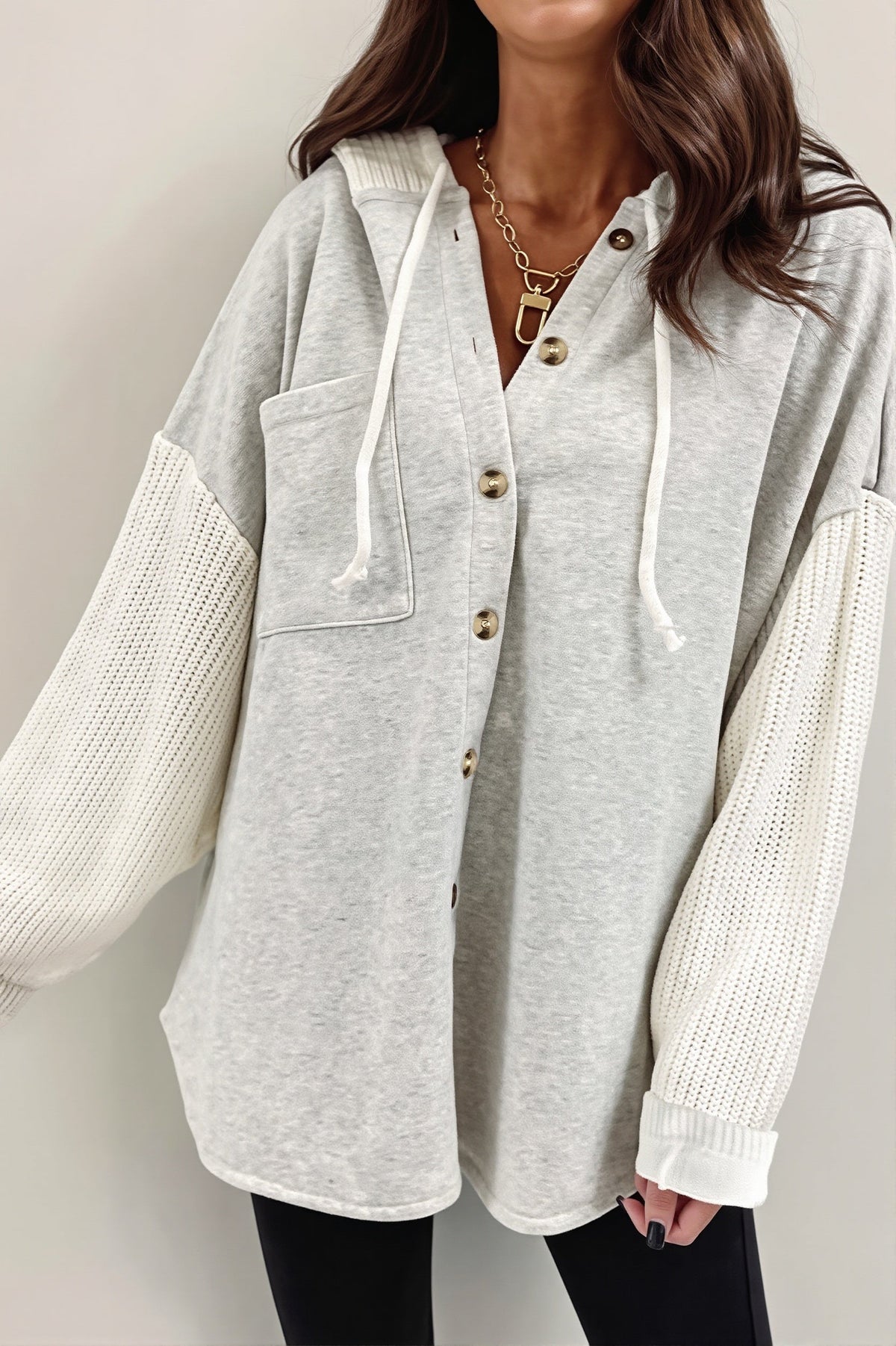 Damen-Longline-Hoodie mit gerippten Ärmeln und Kapuze von vorne