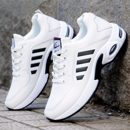 Men's athletic shoes with low collar and lacing as well as mesh lining
