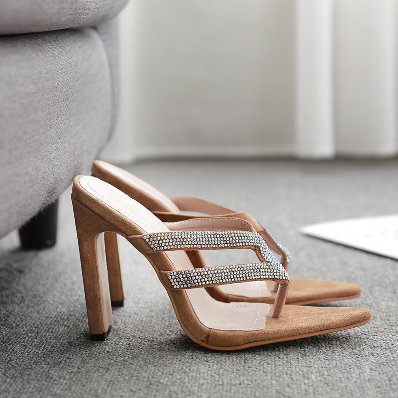 Damen-Sommersandalen Mit Strasssteinen, Spitzer Zehenpartie, Quadratischem Absatz Und Schnalle