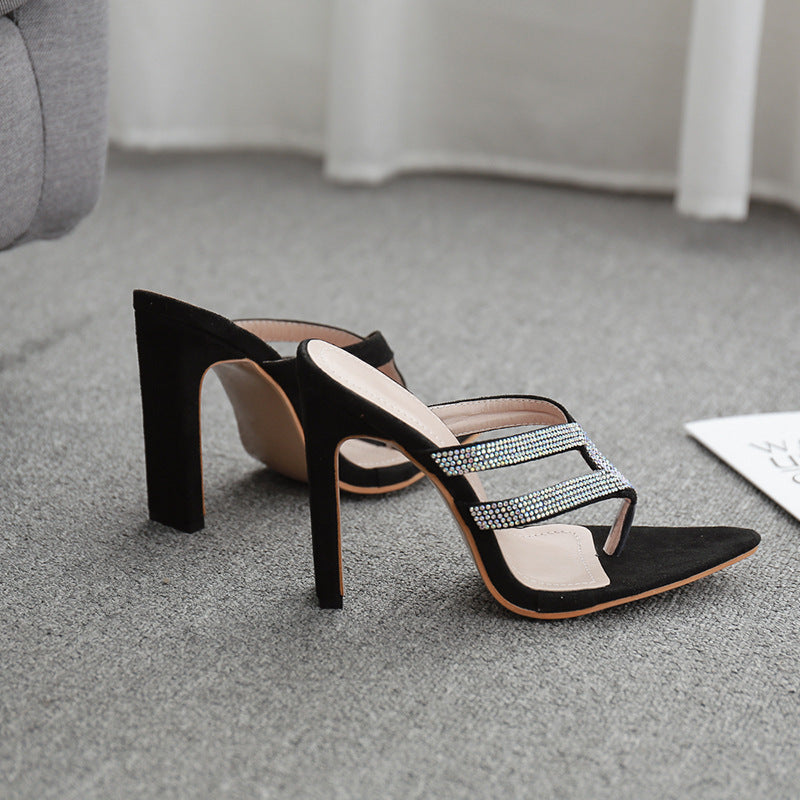 Damen-Sommersandalen Mit Strasssteinen, Spitzer Zehenpartie, Quadratischem Absatz Und Schnalle