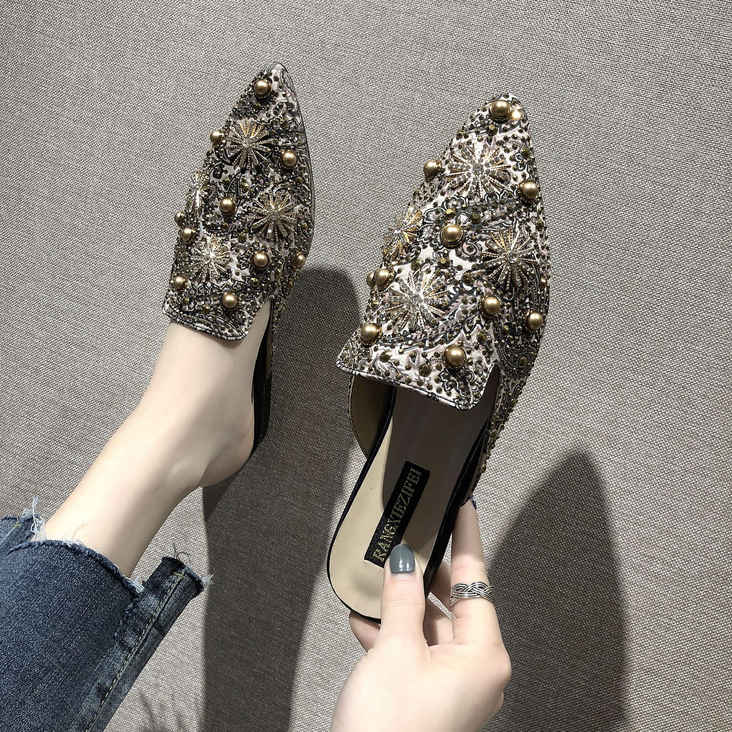 Flat Women's Loafers in Roman Style, Baotou Style, with Pointed Toe and Metal Details