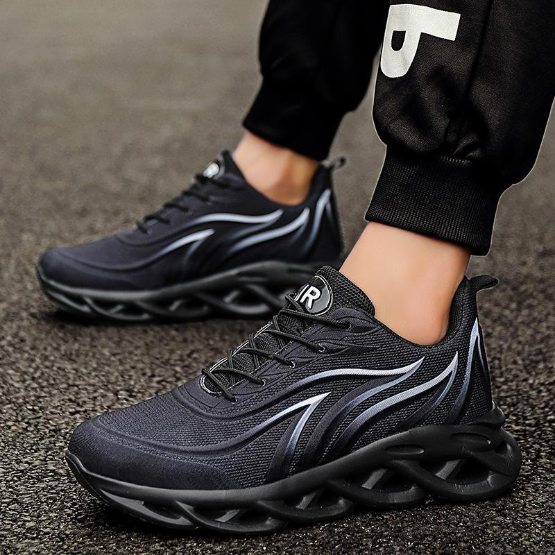 Men's running shoes with mesh upper and high heel