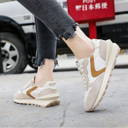 Damen Sportschuhe Low-Top mit runder Spitze – Leder Look