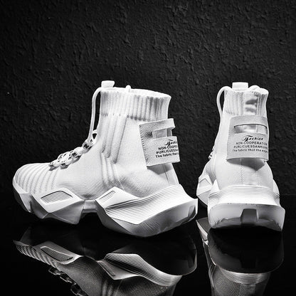 Sock-like men's sports shoes with mesh lining