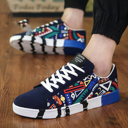 Men's sailing shoes made of canvas with lacing, rubber sole, and low shaft
