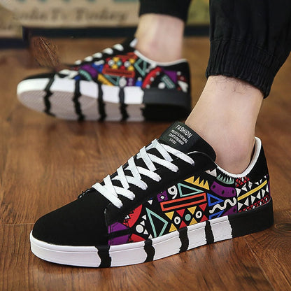 Men's sailing shoes made of canvas with lacing, rubber sole, and low shaft