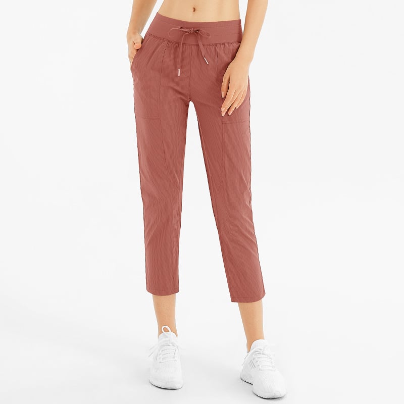 Damen-Yogahose mit knöchellangem Schnitt, Taschen und mittelhohem Bund – Sportlicher Stil