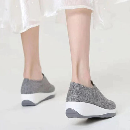 Men's Summer Slip-On Shoes Round Toe Elastic Design