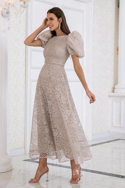Damen Sommerkleid in Champagner mit Spitzenoptik und Ärmeln – Spitze Style