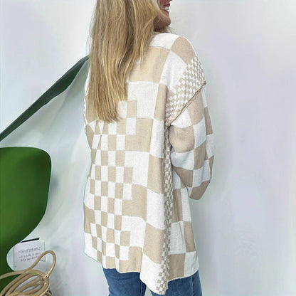Women's Long Knitted Jacket with Checkered Pattern Contrast