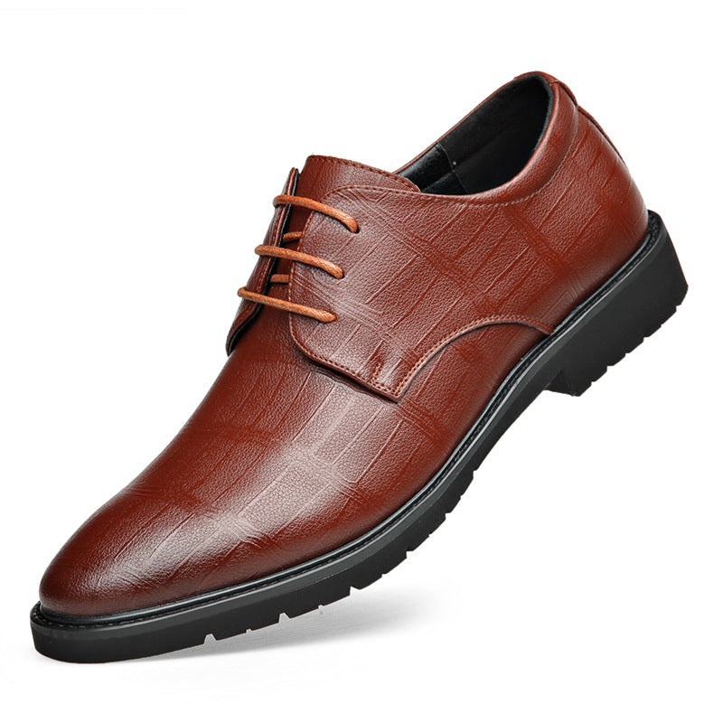 Brauner Herren-Lederschnürschuh mit schwarzer Sohle, elegantes Design, ideal für Business und Freizeit. Hochwertige Verarbeitung, stilvoll und modern.