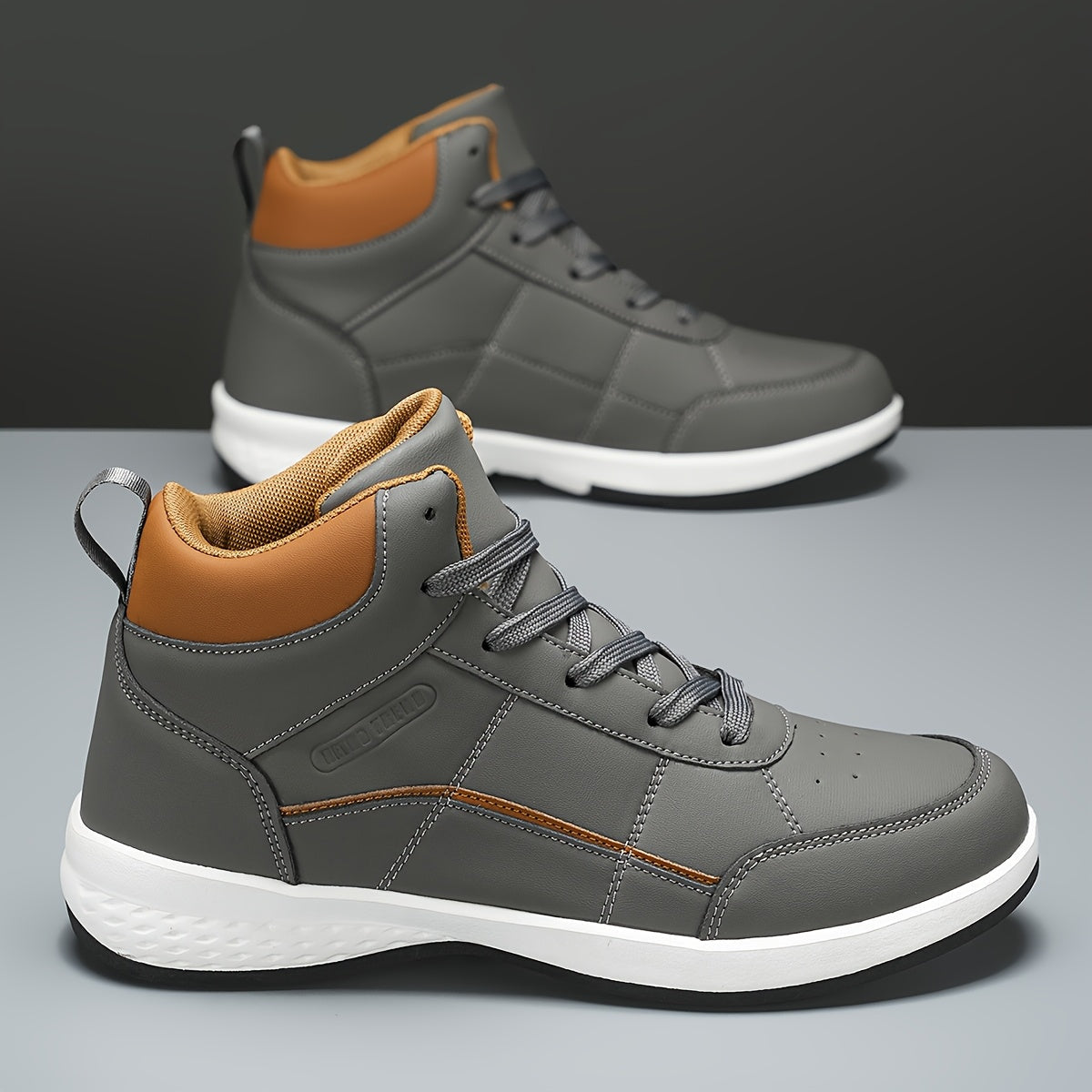 Men's all-season outdoor shoes with high shaft and lacing, non-slip sole