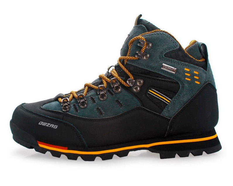 Wanderschuh für Herren, robust und wasserdicht, mit rutschfester Sohle und gelben Schnürsenkeln, ideal für Outdoor-Aktivitäten und Trekking.
