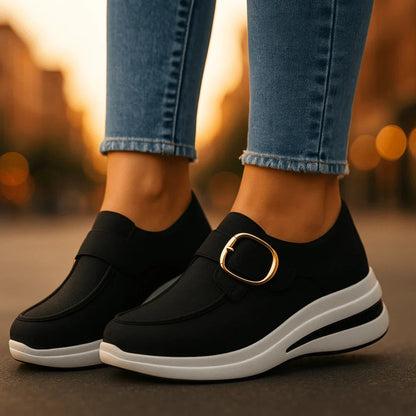 Damen Plateauschuhe Veganes Wildleder Gepolsterte Orthopädische Keilsohle Goldene Schnalle