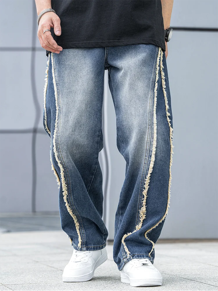 Herren-Jeans mit lockerem Schnitt und rohen Kanten