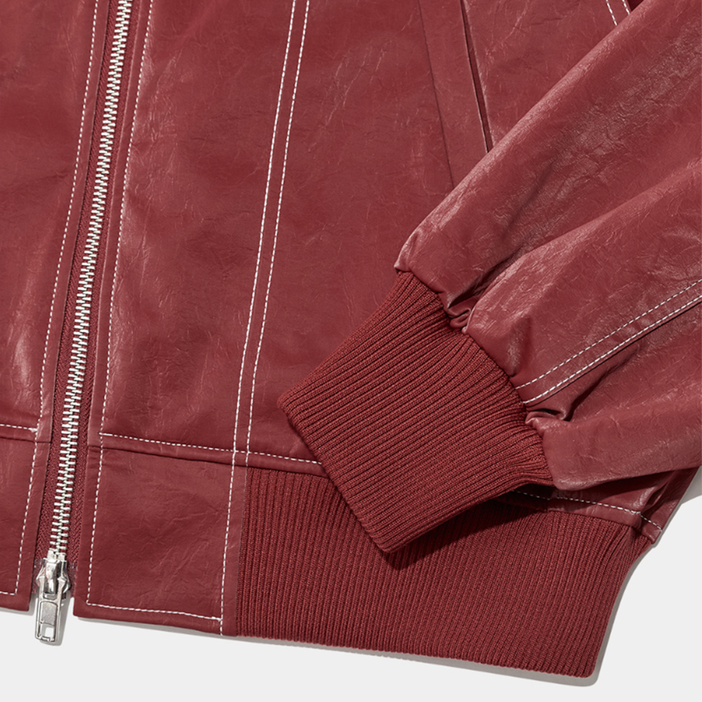 Rote Lederjacke mit Reißverschluss und geripptem Bündchen, stilvolles Design, hochwertige Verarbeitung, modische Herrenbekleidung.