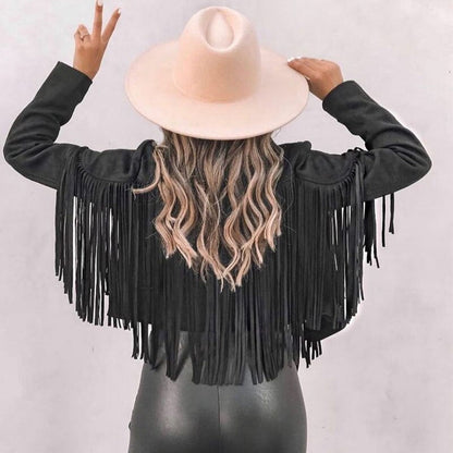 Detailansicht der Fransen an der Boho-Jacke