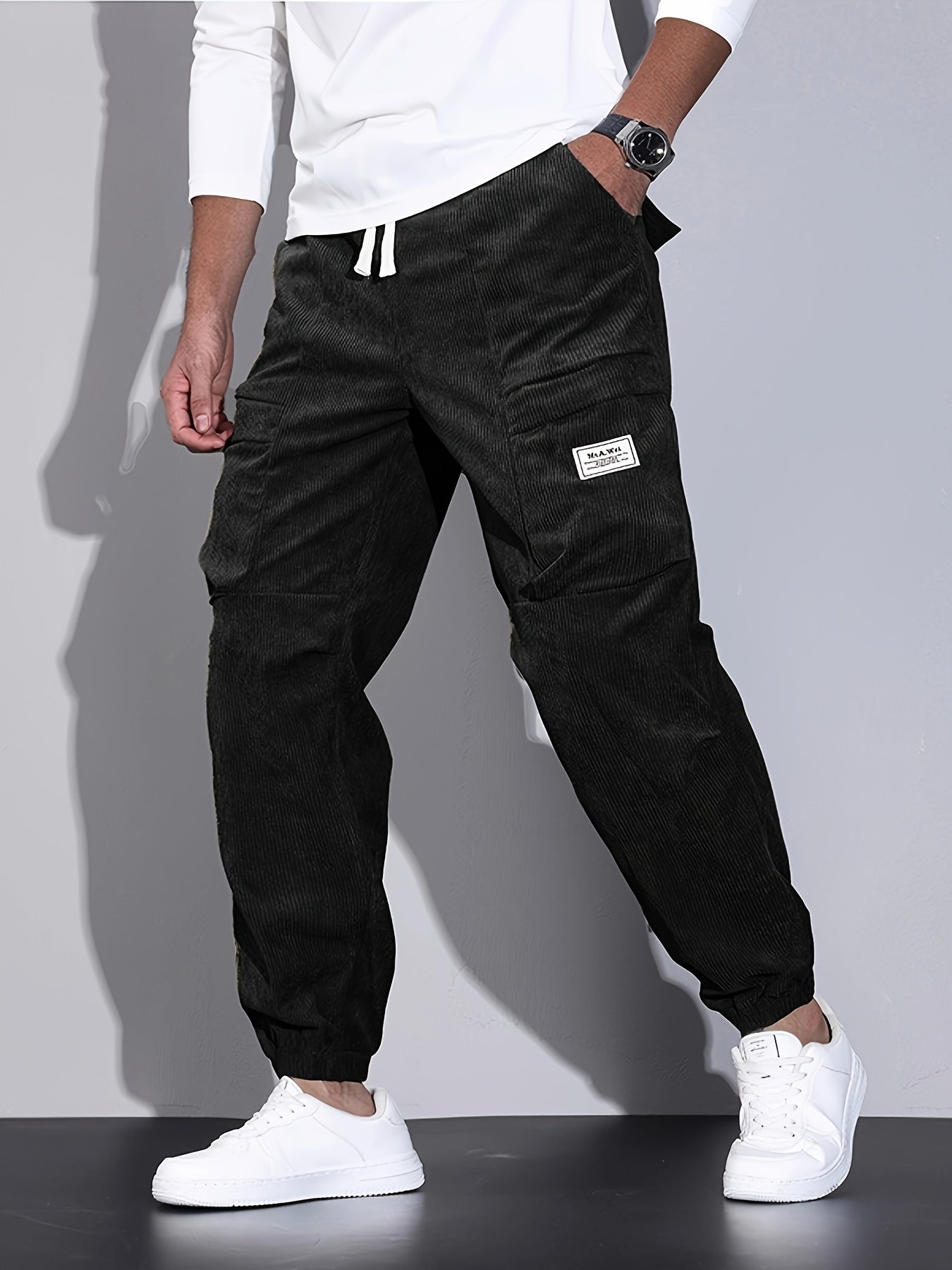 Herren Cord-Jogger mit lockerem, tailliertem Schnitt
