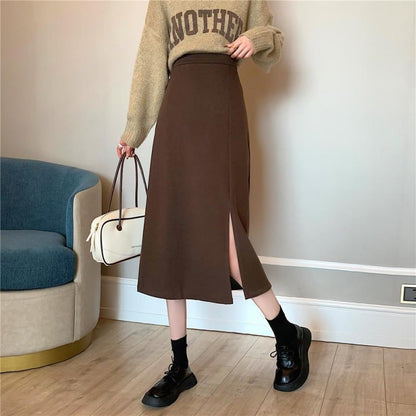 Women's Plus Size Mid-Length A-Line Skirt with High Waistband and Slit