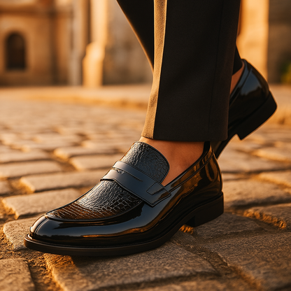 Herren Loafer Mit Lack-Finish Krokodilprägung Strukturierte Passform