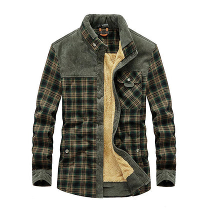 Grüne karierte Herrenjacke mit Cord-Details und warmem Futter, ideal für Herbst und Winter. Modische Outdoor-Bekleidung für kalte Tage.