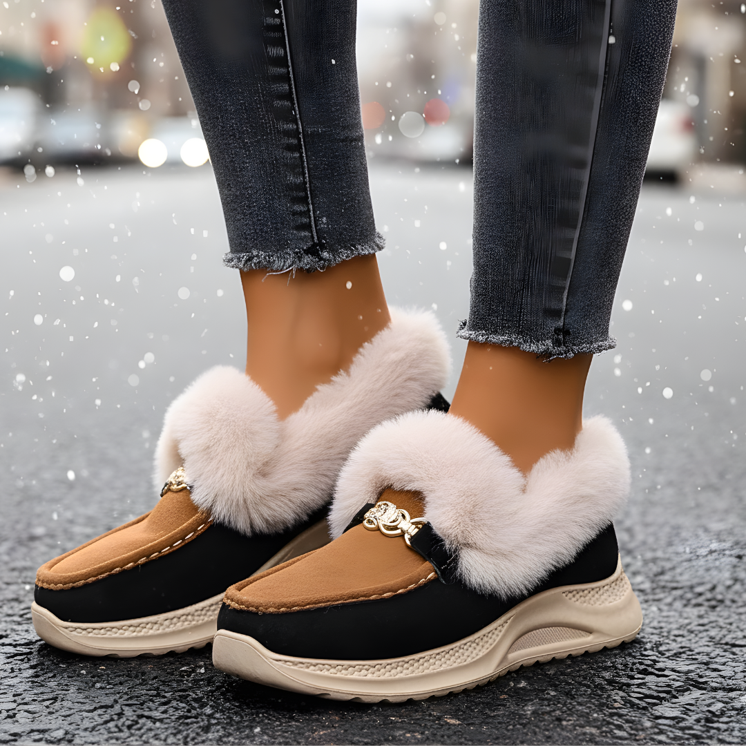 Damen Loafer Veganes Wildleder Orthopädische Plateausohle Kunstfellkragen mit Kettendetail