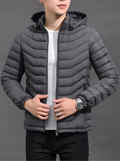 Rückansicht der wärmenden Steppjacke mit Kapuze