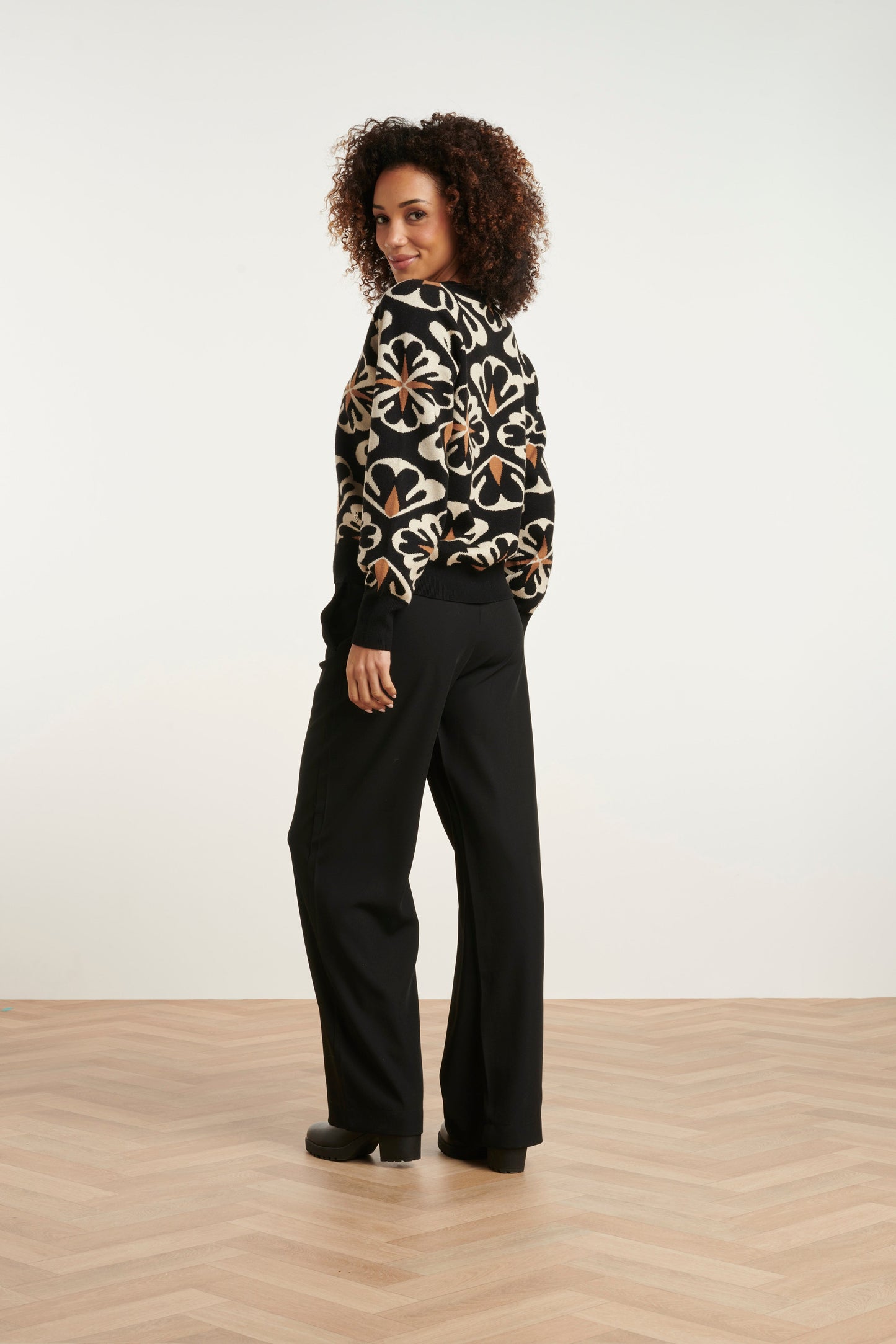 Women's Oversized Knitted Sweater Black Floral Pattern V-Neck