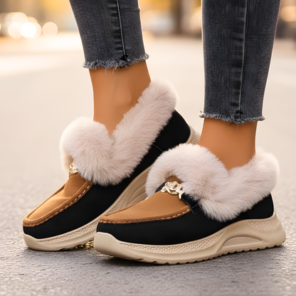 Damen Loafer Veganes Wildleder Orthopädische Plateausohle Kunstfellkragen mit Kettendetail