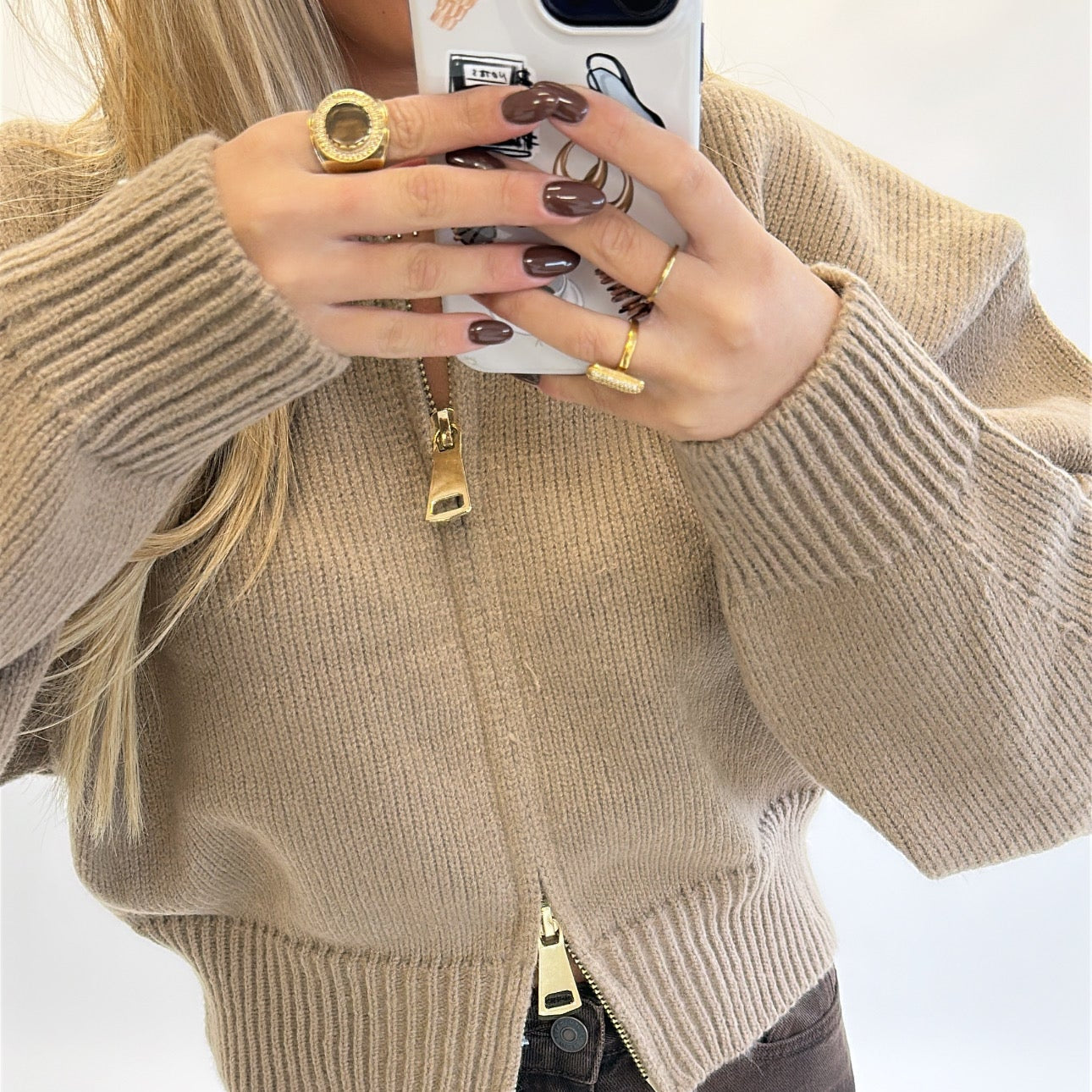 Women's knitted zip sweater with leather collar and double zipper