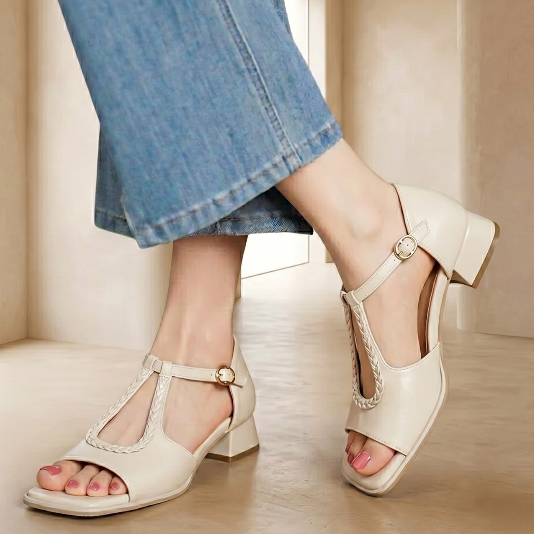 Damen-Pumps Mit Geflochtenem T-Riemen, Goldener Schnalle Und Gepolstertem Fußbett