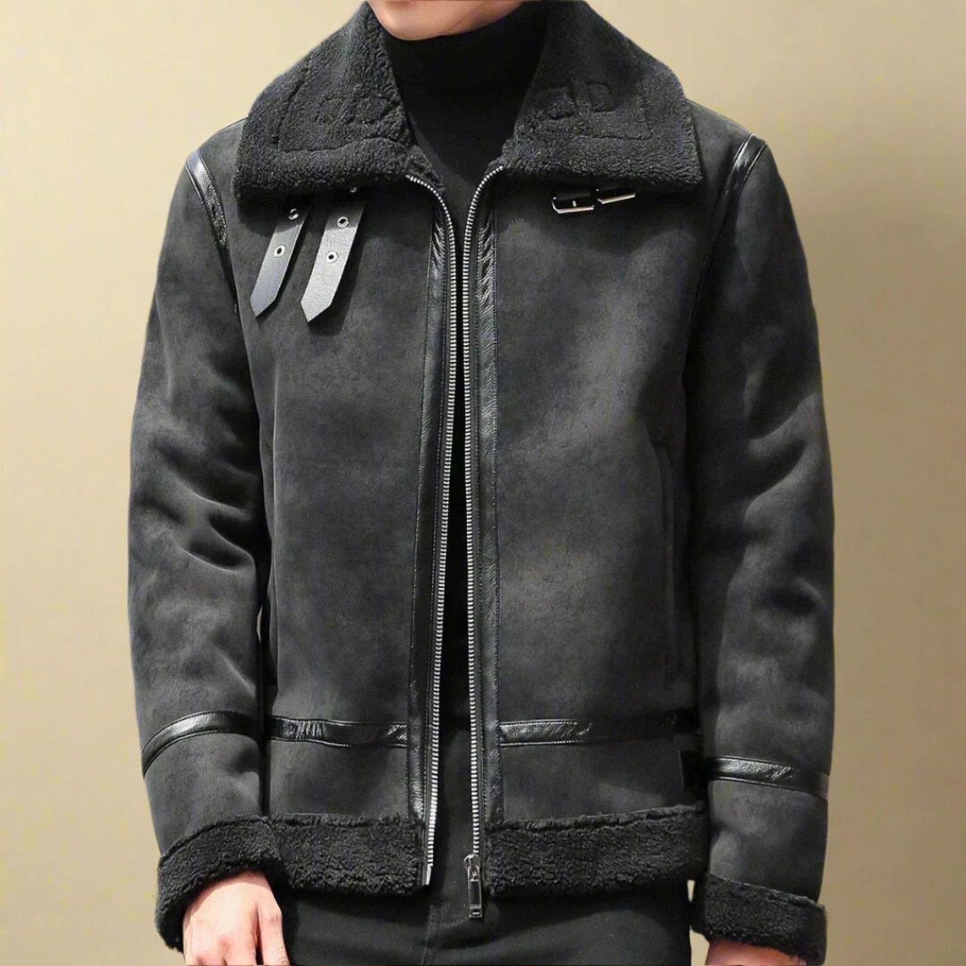 Schwarze Herren-Lederjacke mit Reißverschluss und Kunstfellkragen, modisch und warm, ideal für Wintermode und stilvolle Outfits.