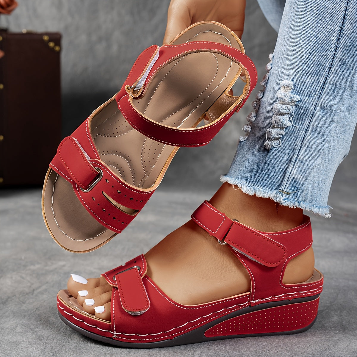 Women's Orthopedic Sandals with Adjustable Straps and Padded Sole